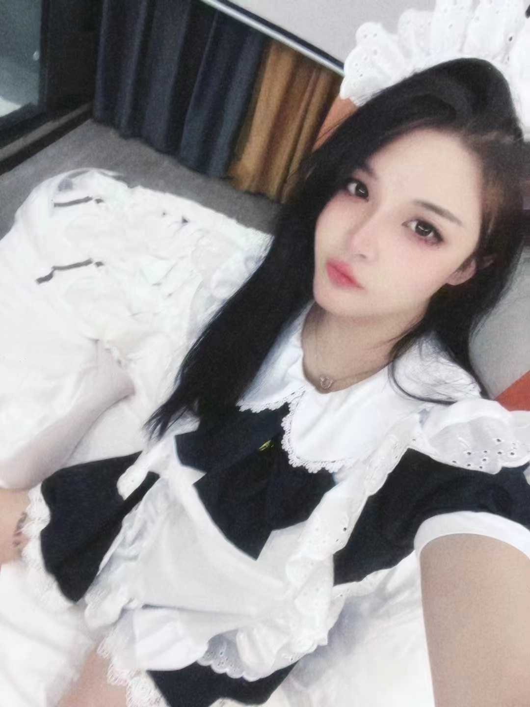 制服多多的美女一位数