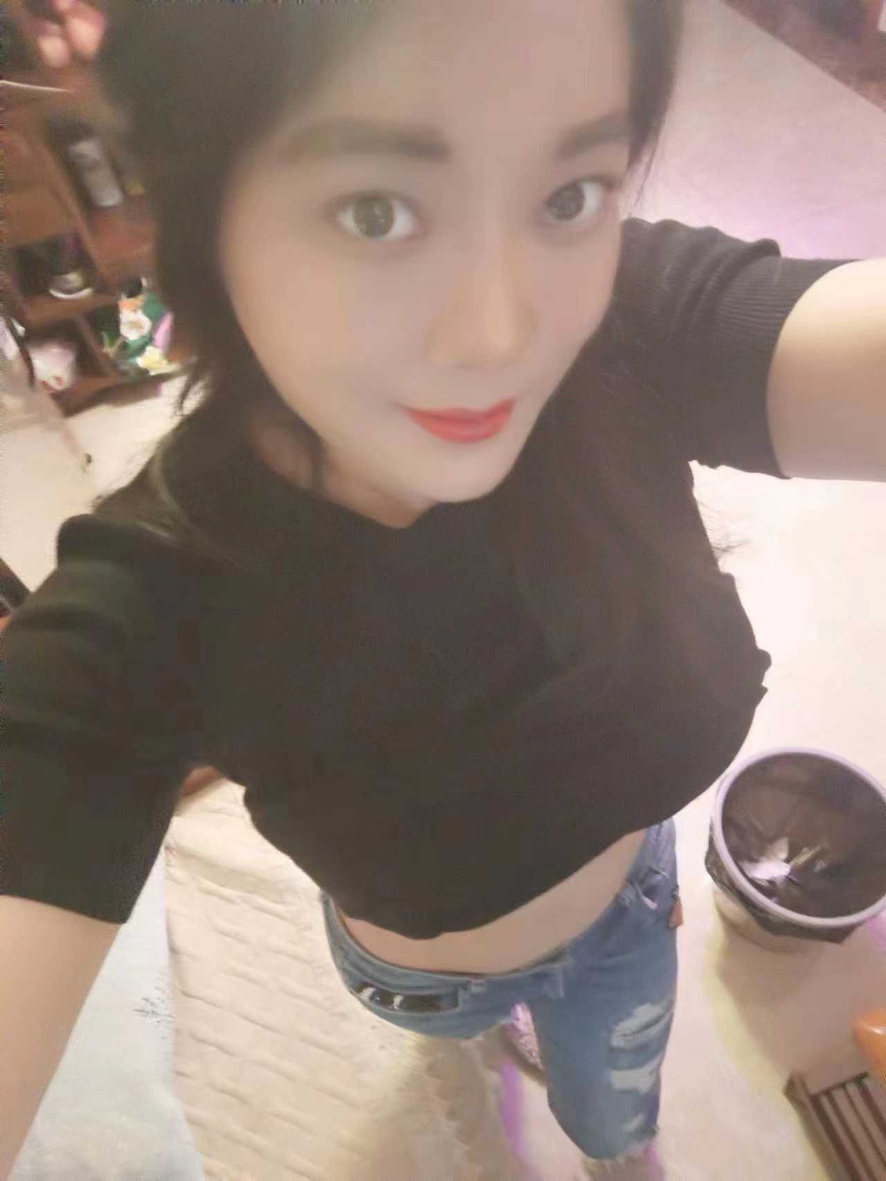 不机车的性感美女