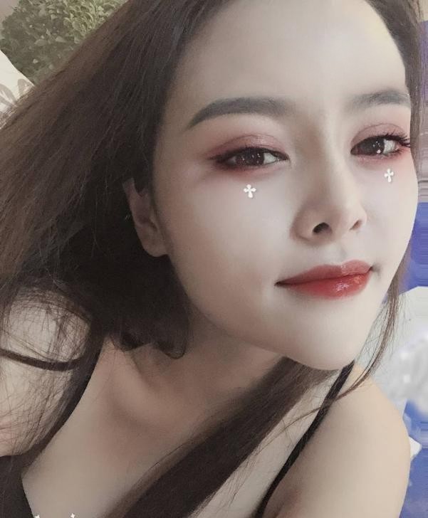 年轻漂亮声音好听的小姐姐