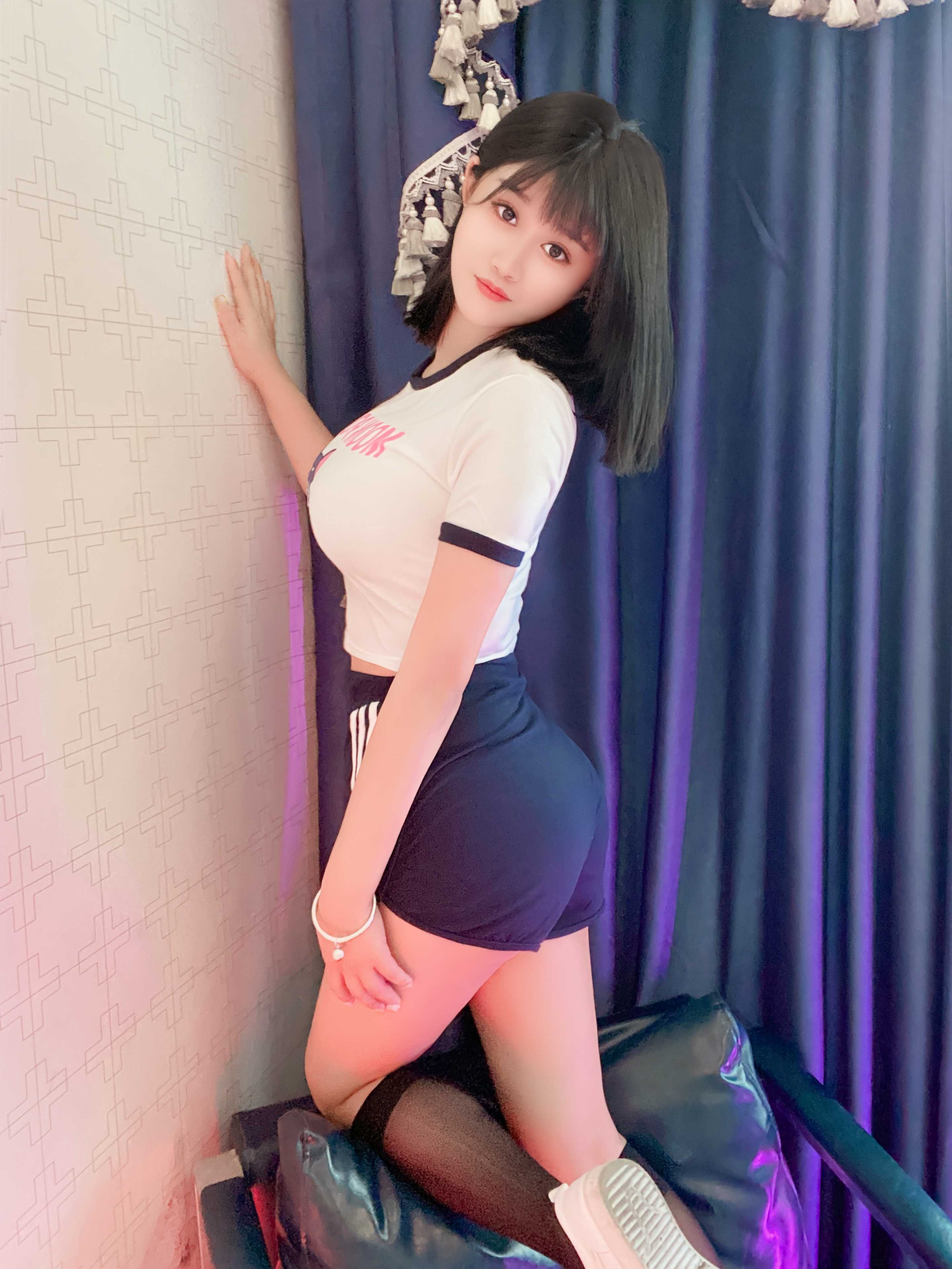 有哥哥来找我玩吗