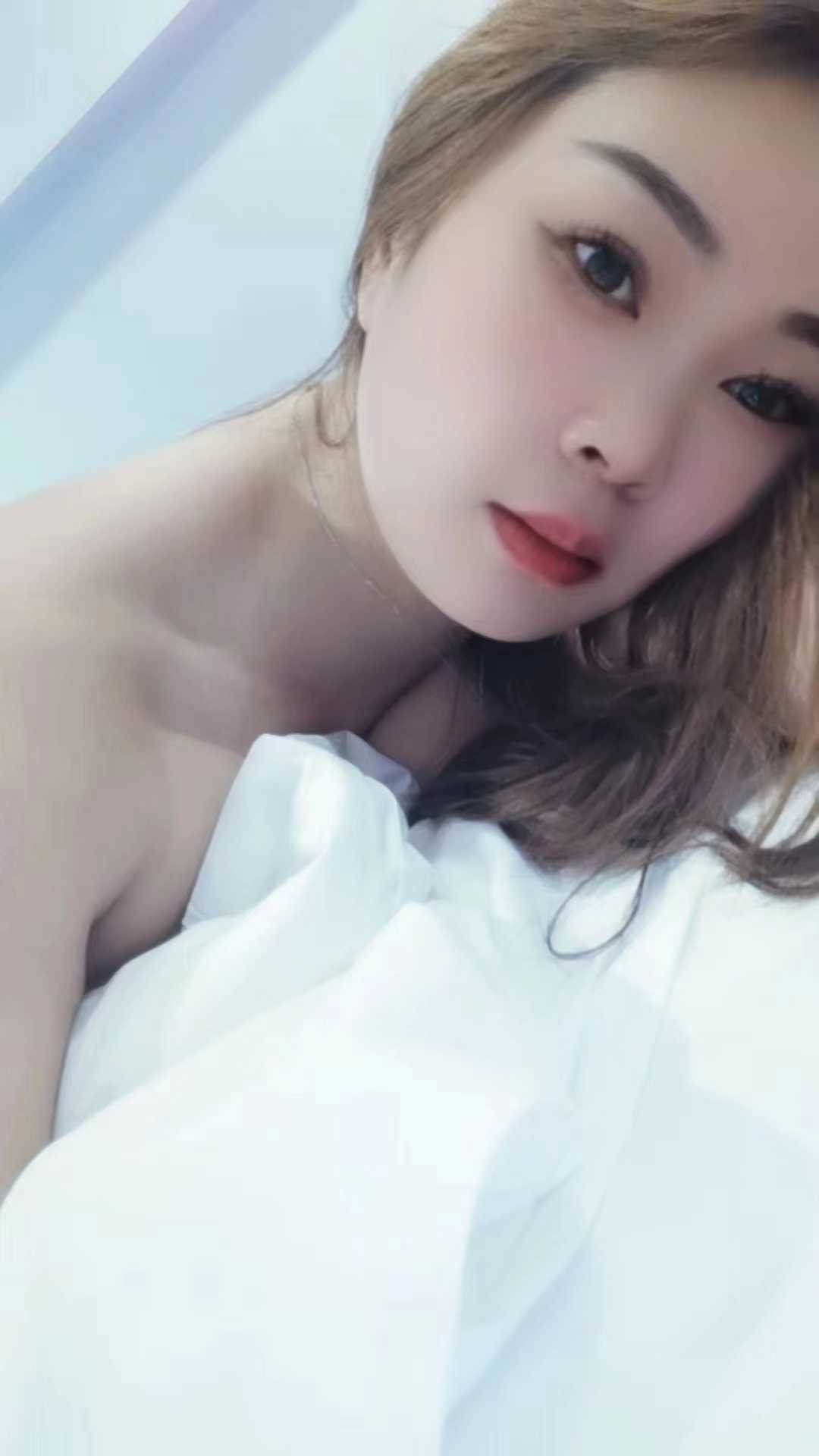 敬天广场迪迪漂亮性感