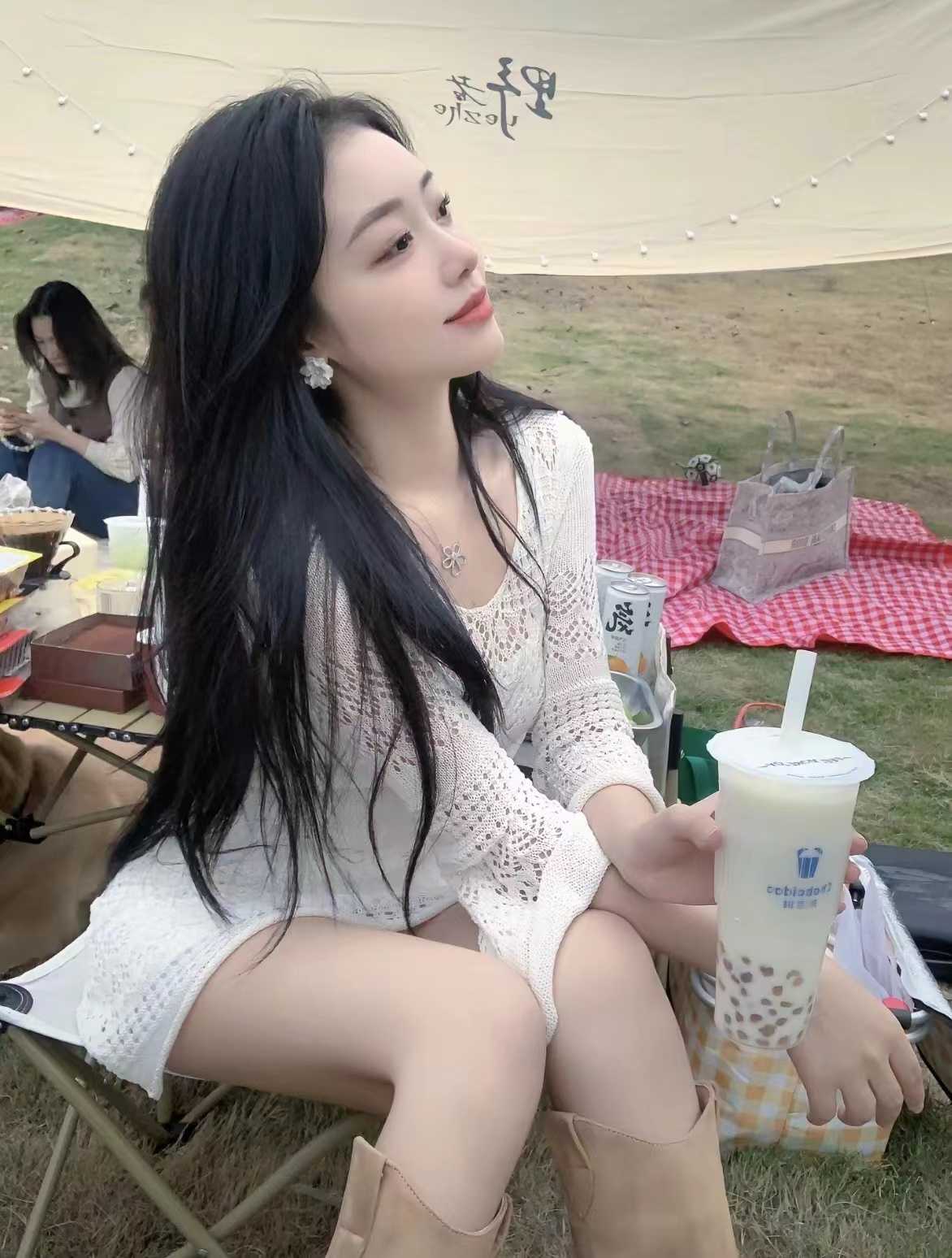 身材颜值很棒的妹子