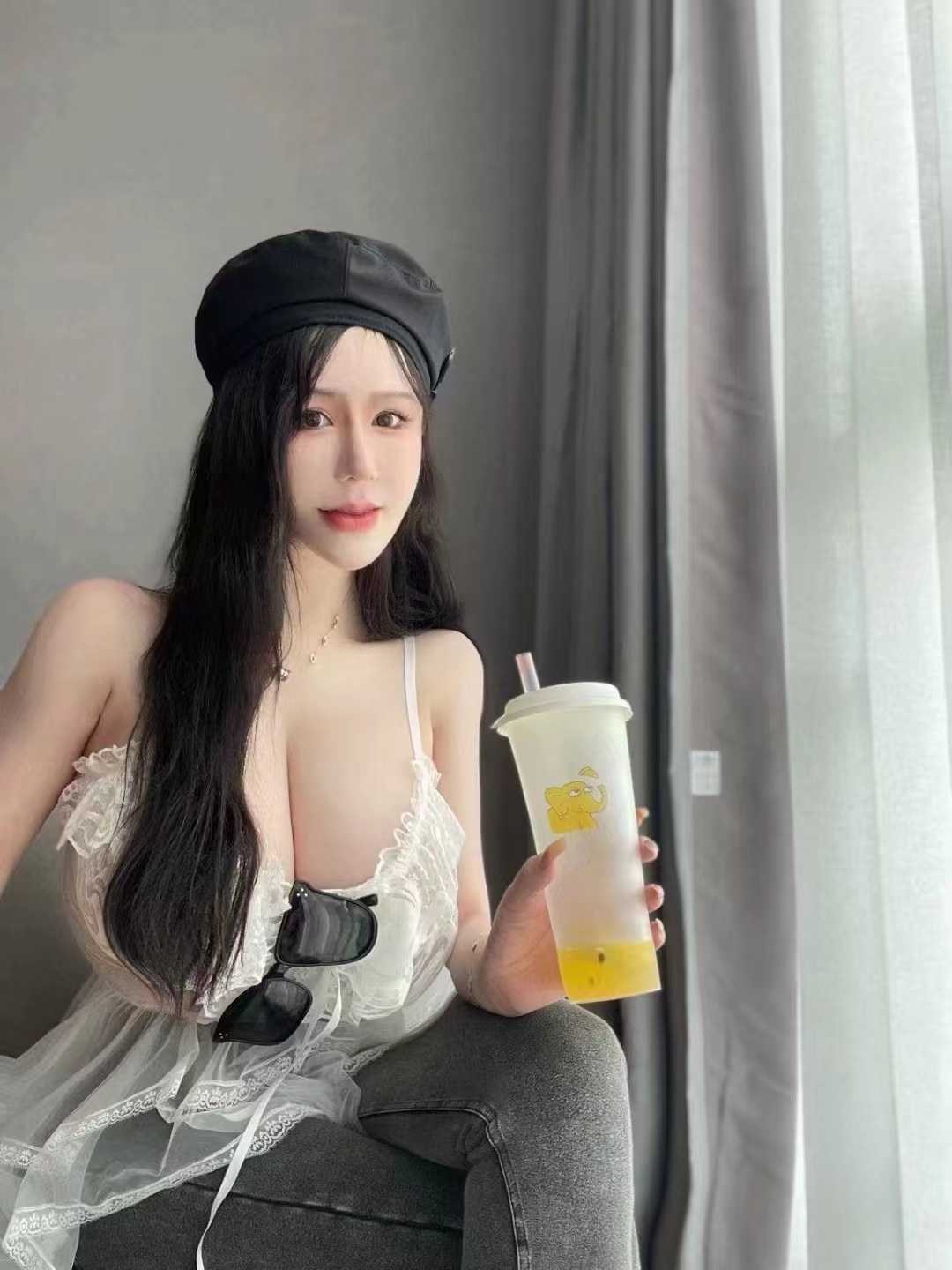 全部是科技的小姐姐