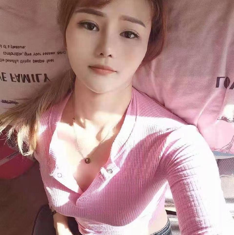 颜值在线的小姐姐