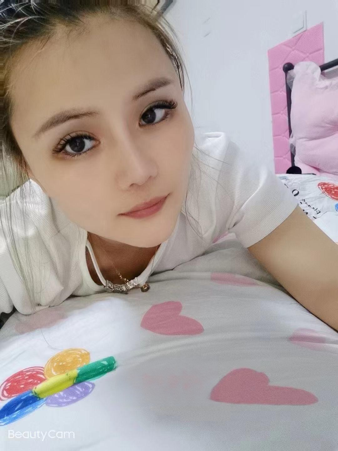 颜值在线的小姐姐