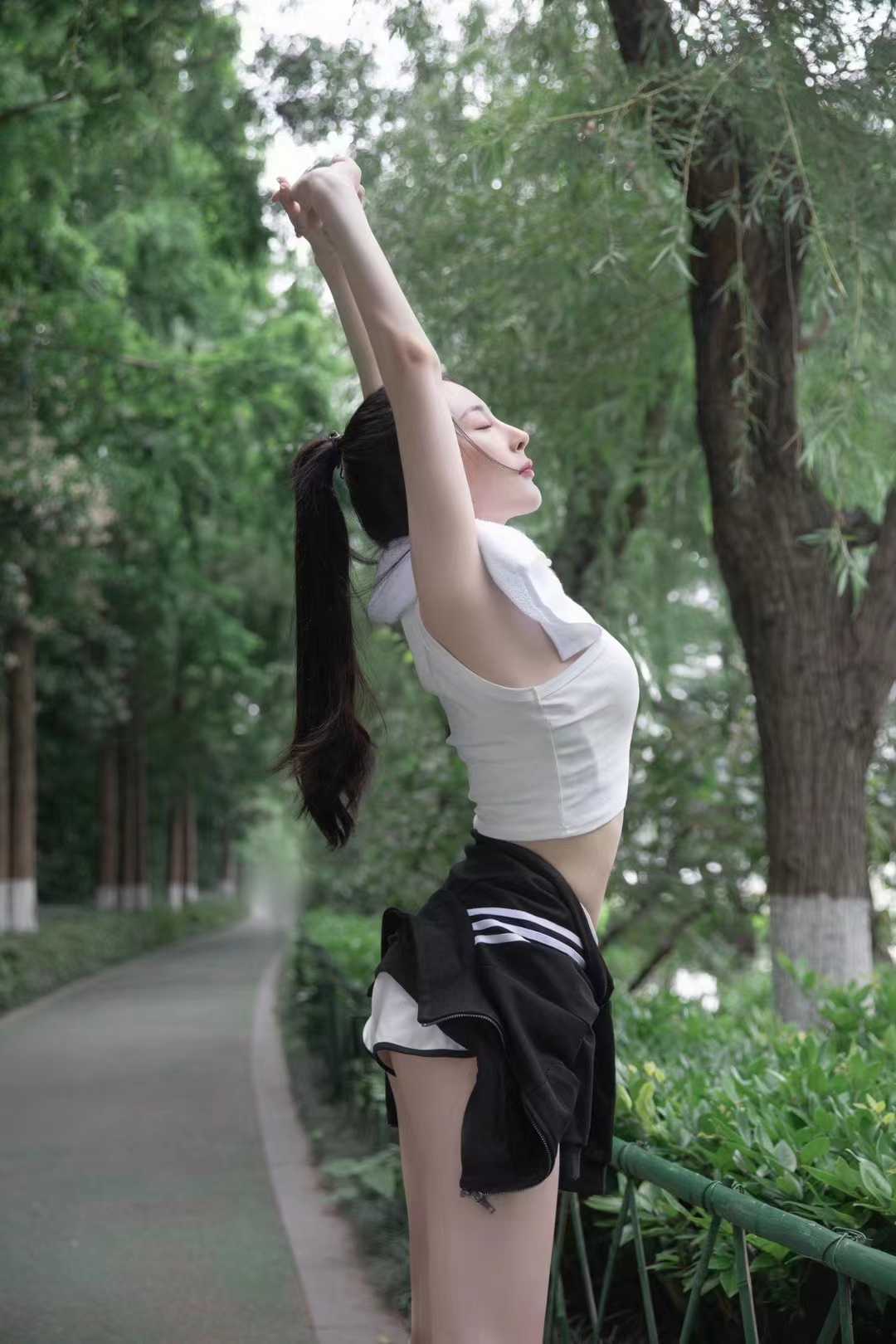 蜜桃臀的妹子值得拥有