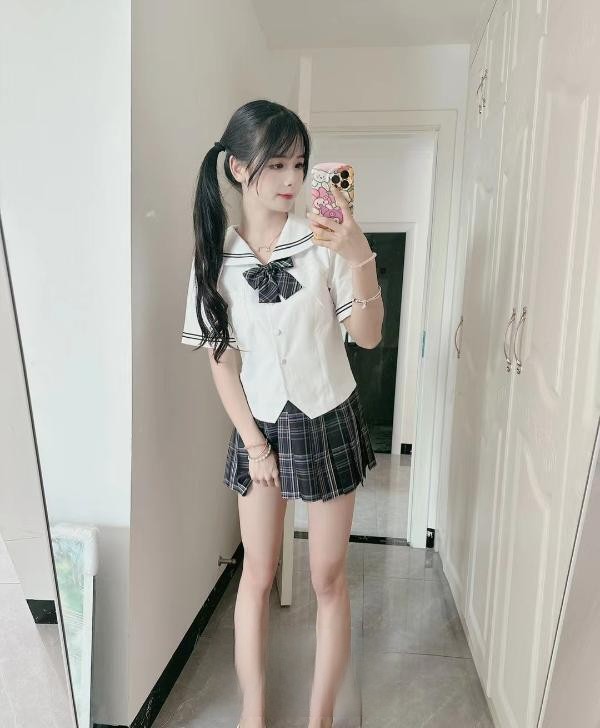 极品萝莉身材妹子