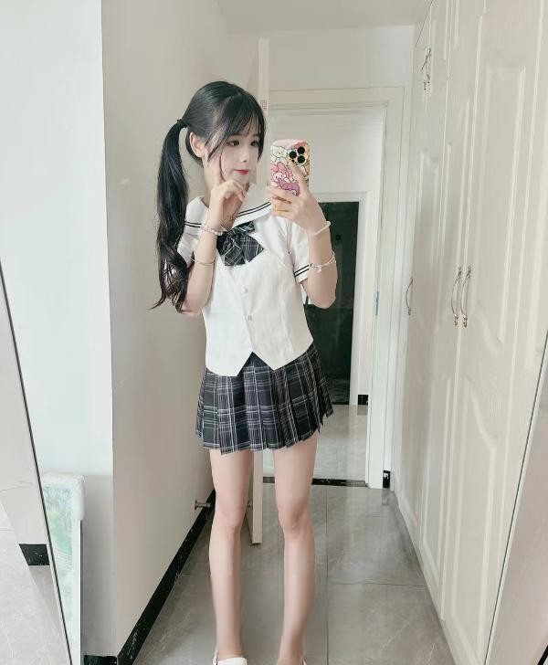 极品萝莉身材妹子