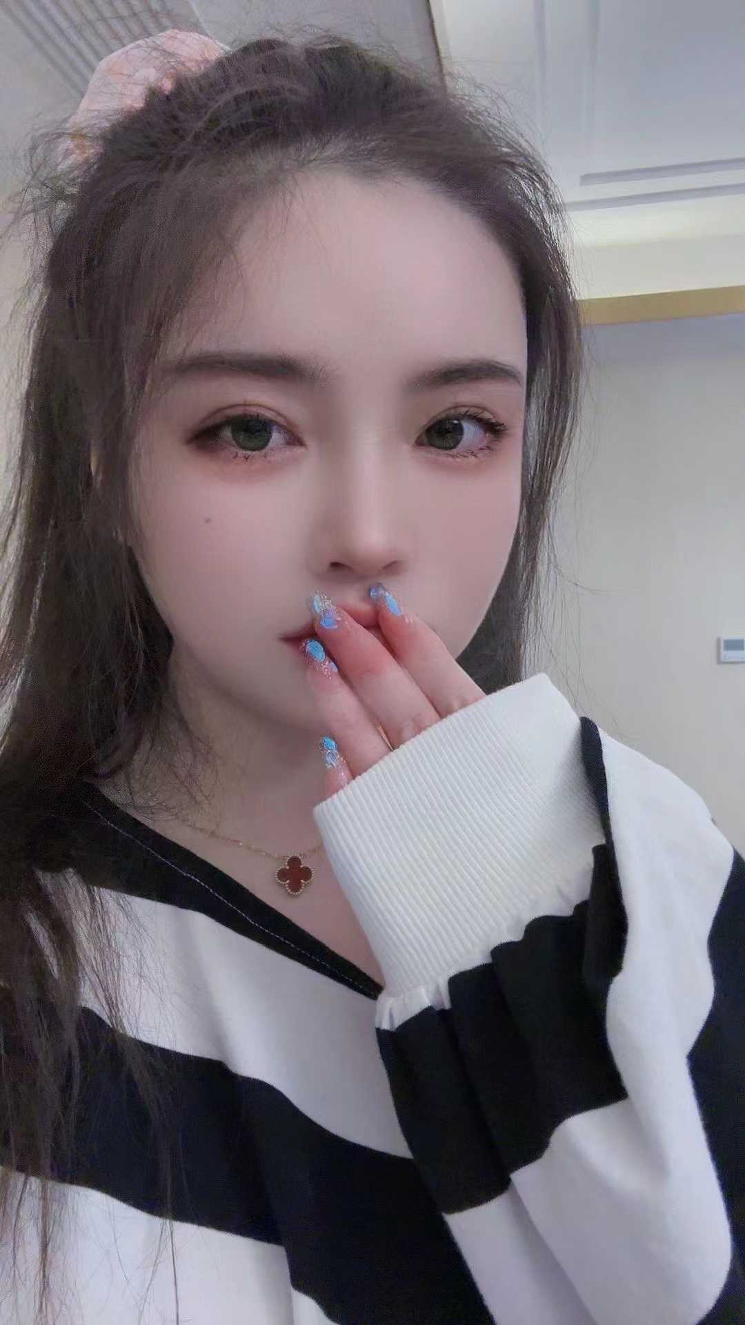 一个温柔00后嫩妹，歆倪