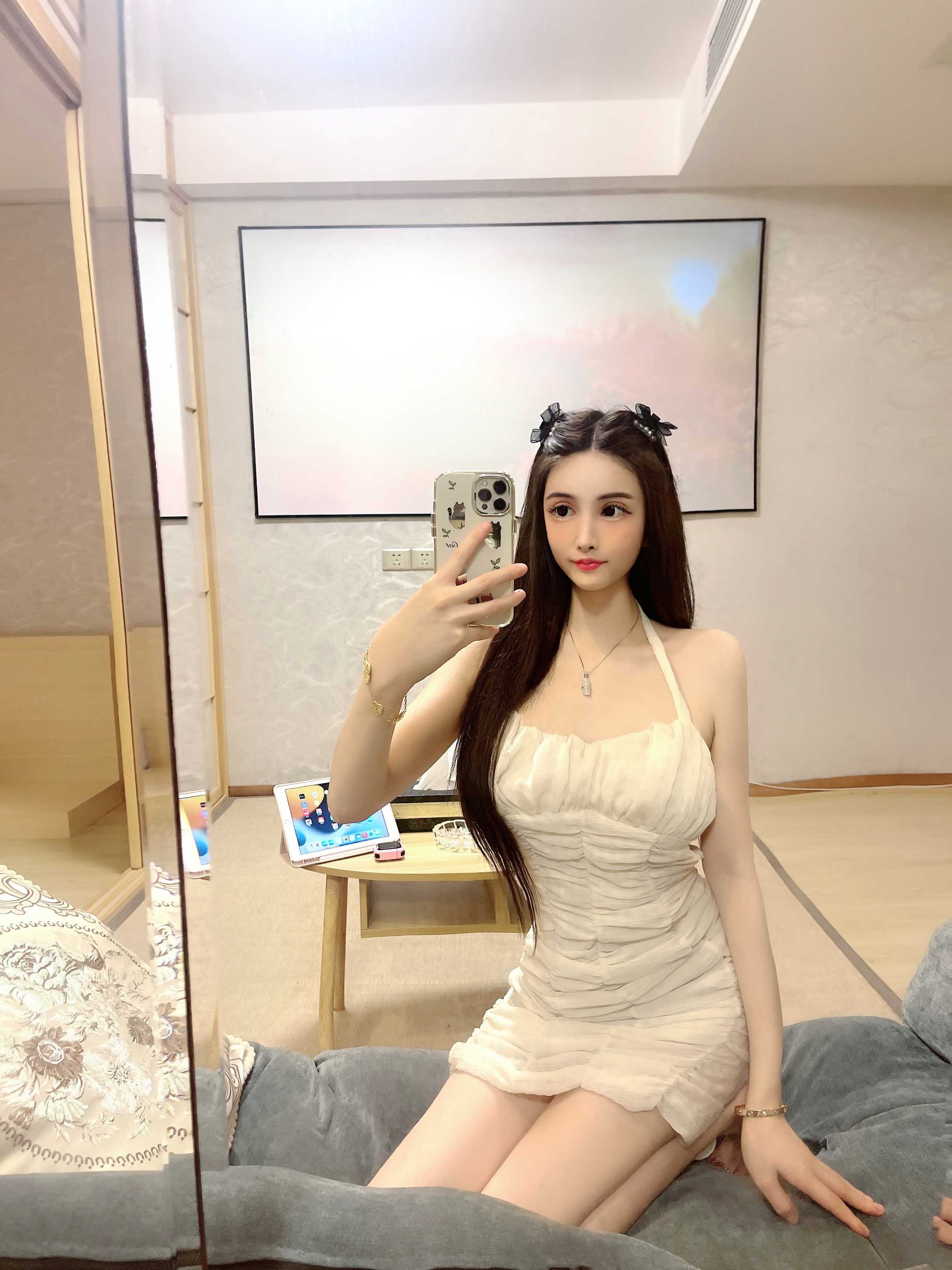 肤白貌美胸大翘臀