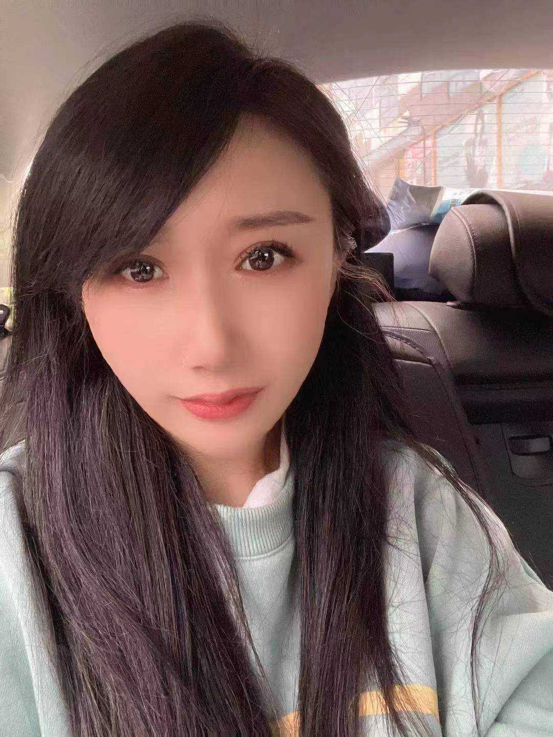 西湖区文艺小姐姐