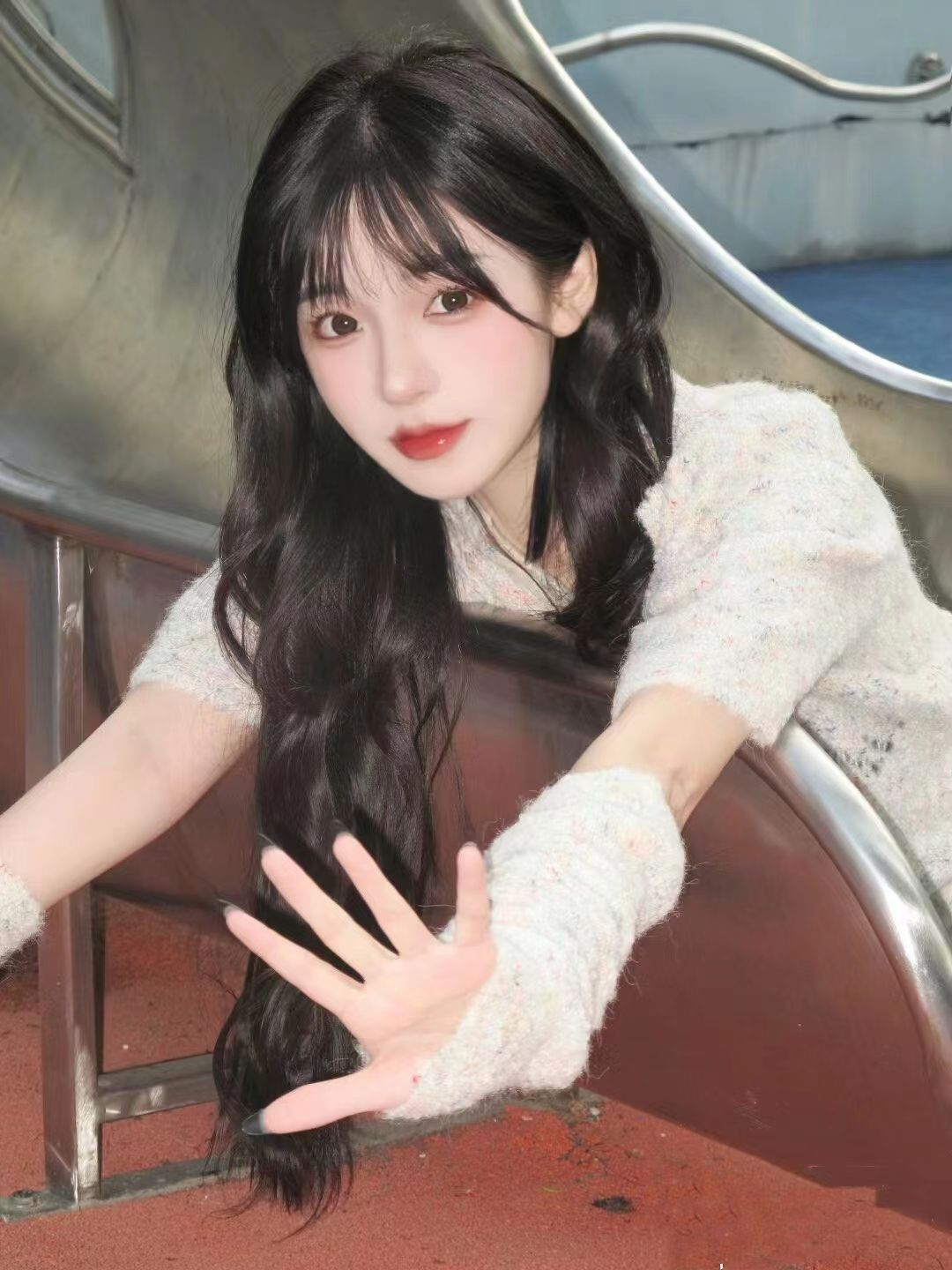 双马尾萝莉可三通会喷水