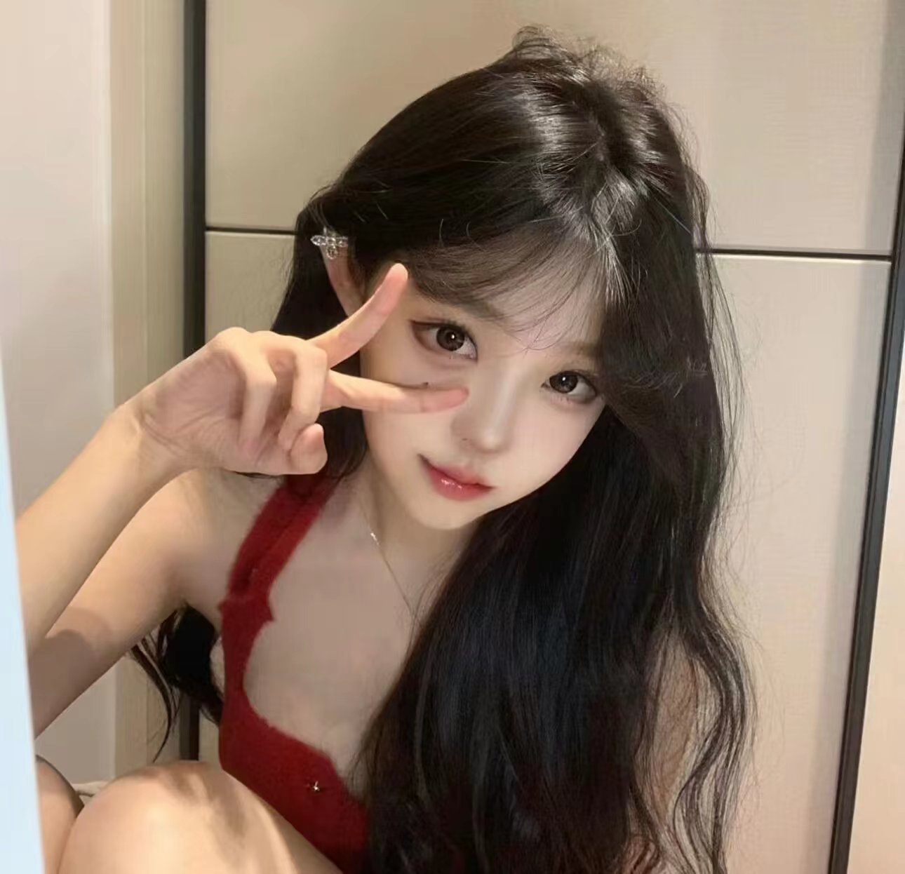 年轻漂亮，小巧玲珑