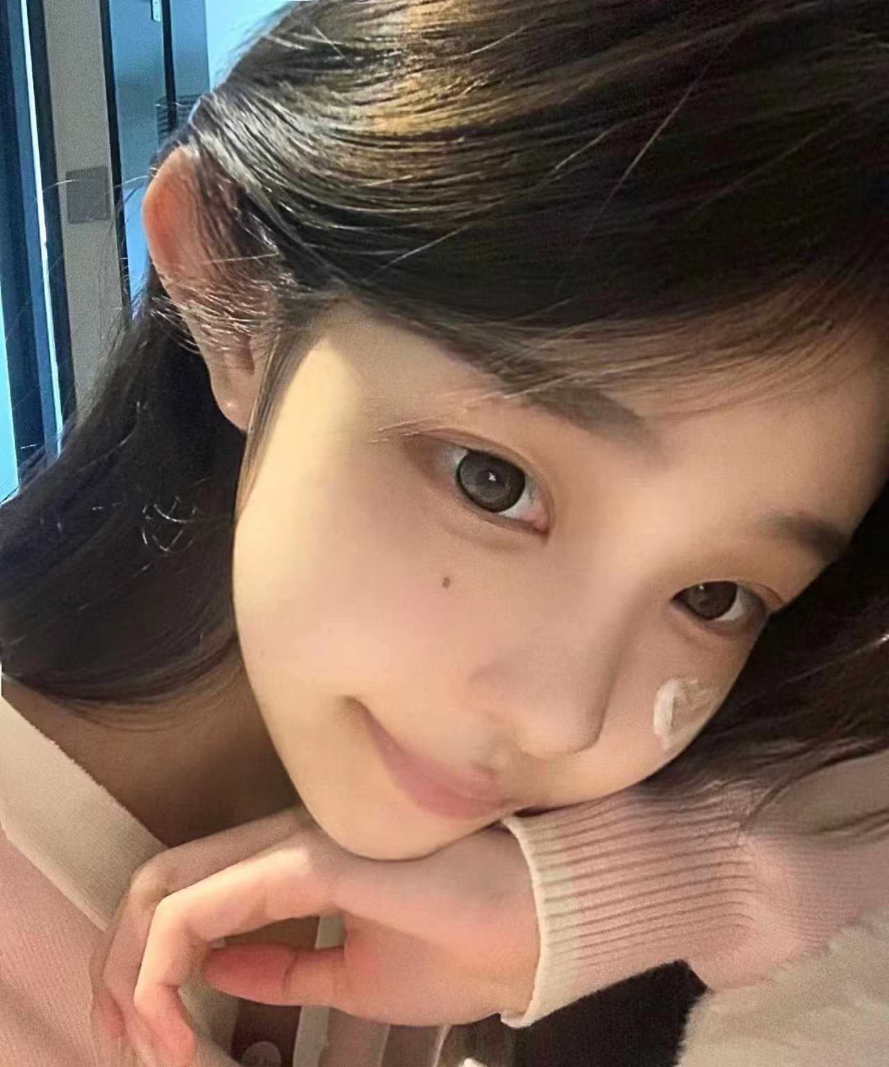 年轻漂亮，小巧玲珑