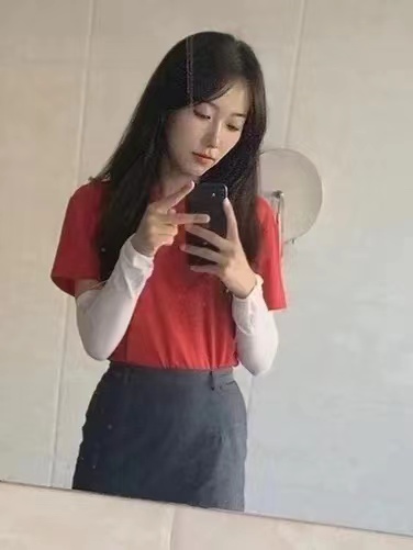 上门美女，前凸后翘