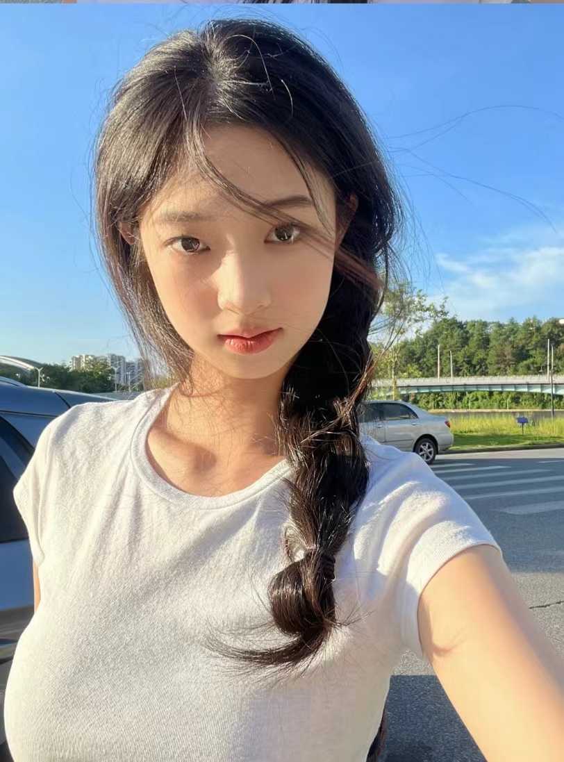 大胸小姐姐，又白又sao