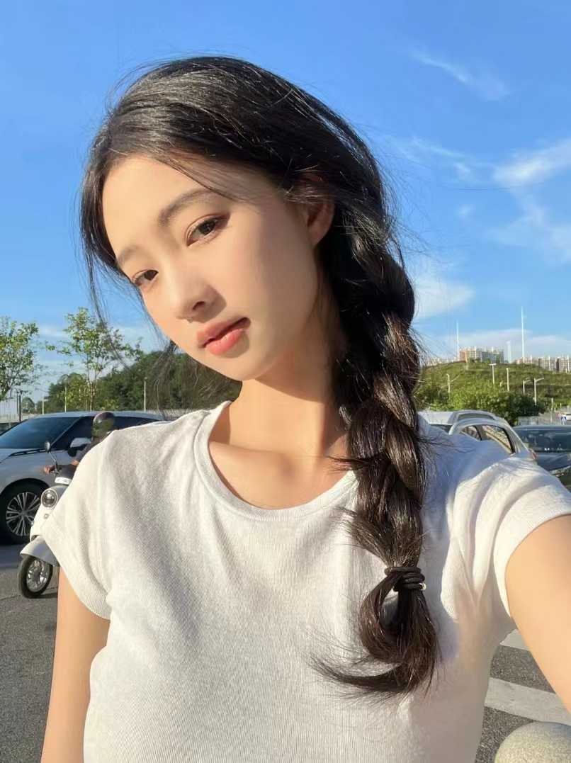 大胸小姐姐，又白又sao