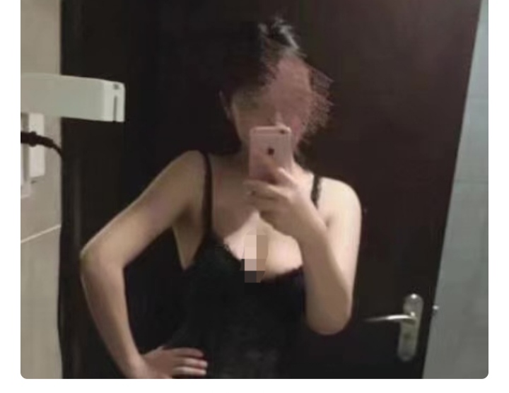 身材火爆兼职舞蹈小姐姐