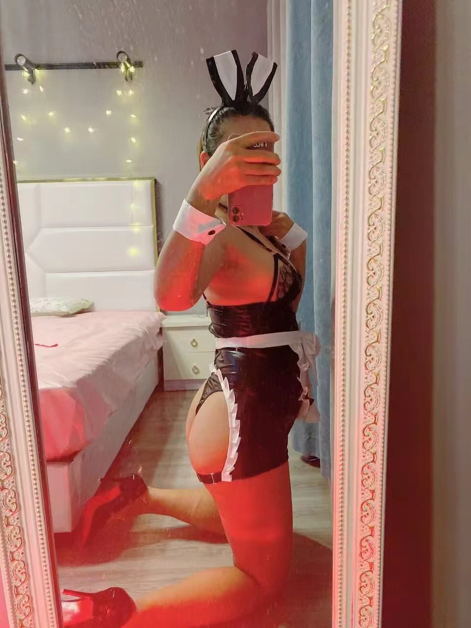 潮喷女郎三通女神