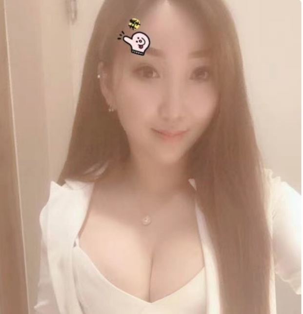 丰满性感御姐玉儿