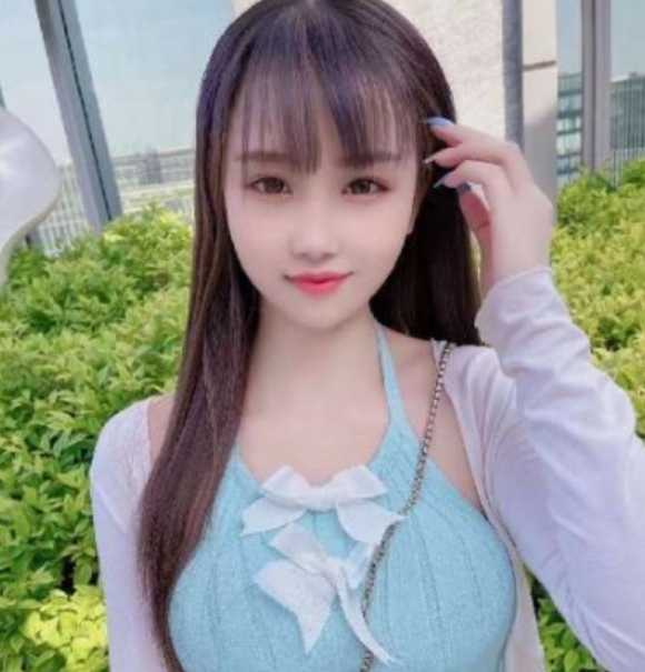 吴中性感火辣美妞小爱