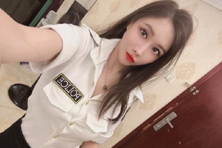 罗湖瑜伽老师tina