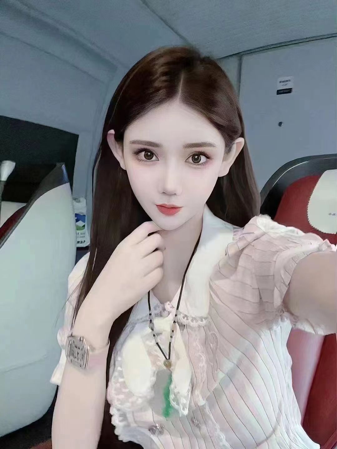 颜值精致锡山朵儿