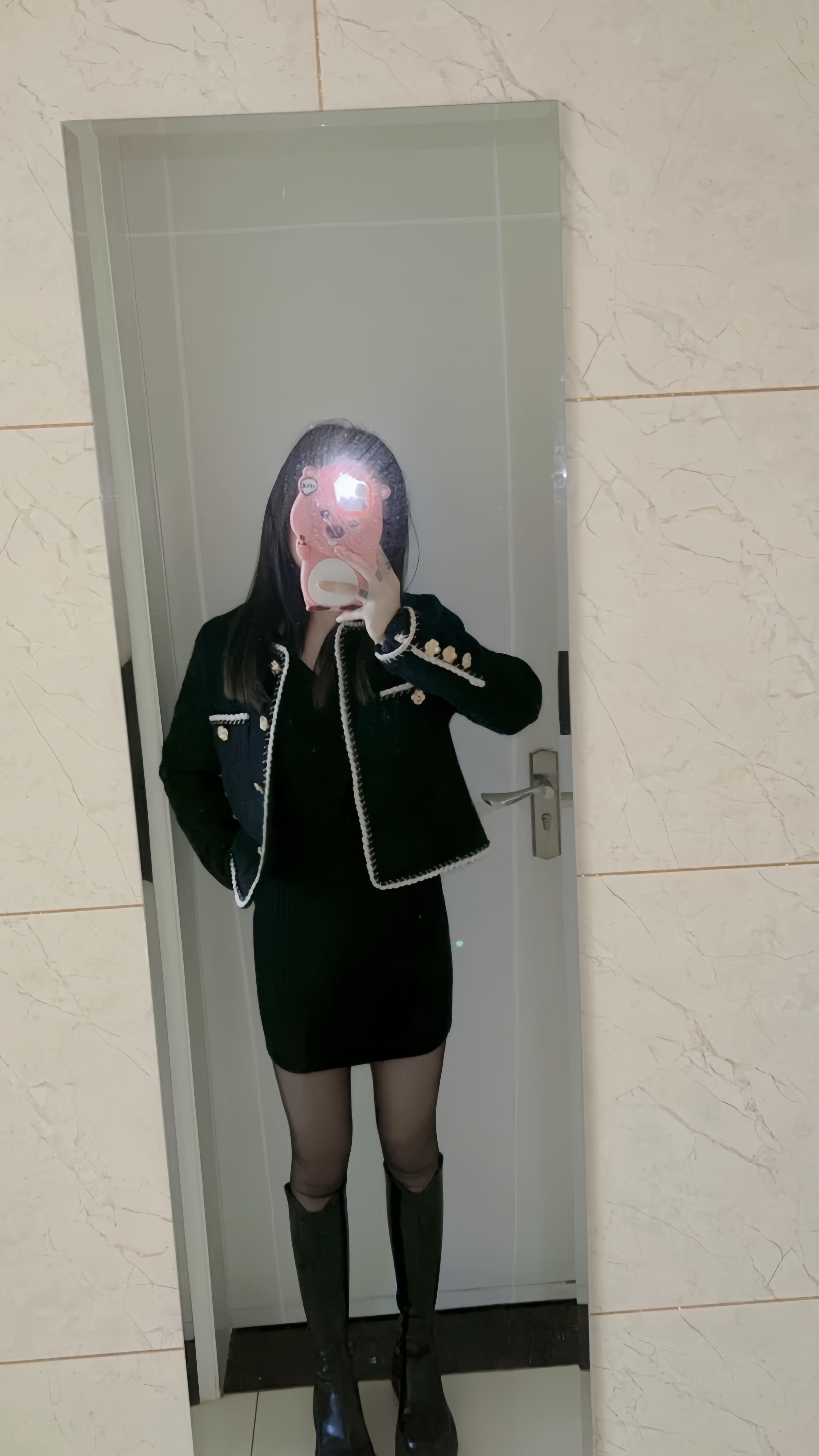 小巧玲珑兼职学生