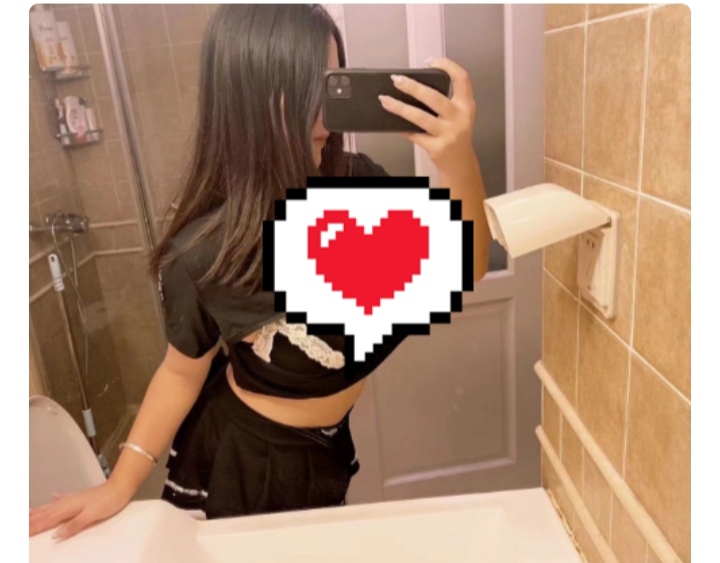 大连性感大胸嫩妹