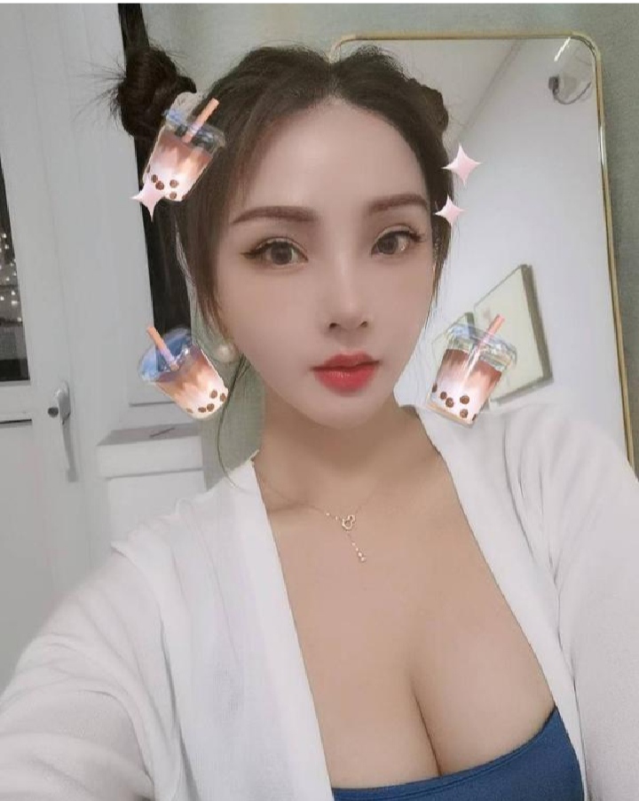 朝阳性感大胸颜值小姐姐