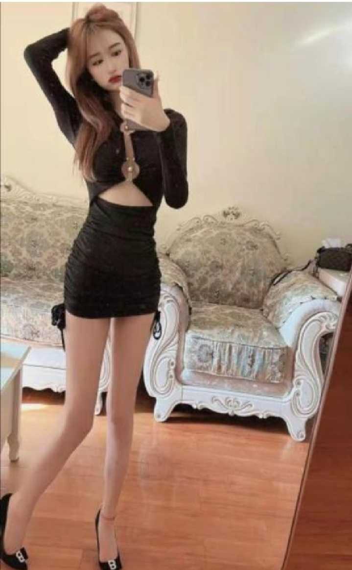 丝袜大长腿美妞妖媚