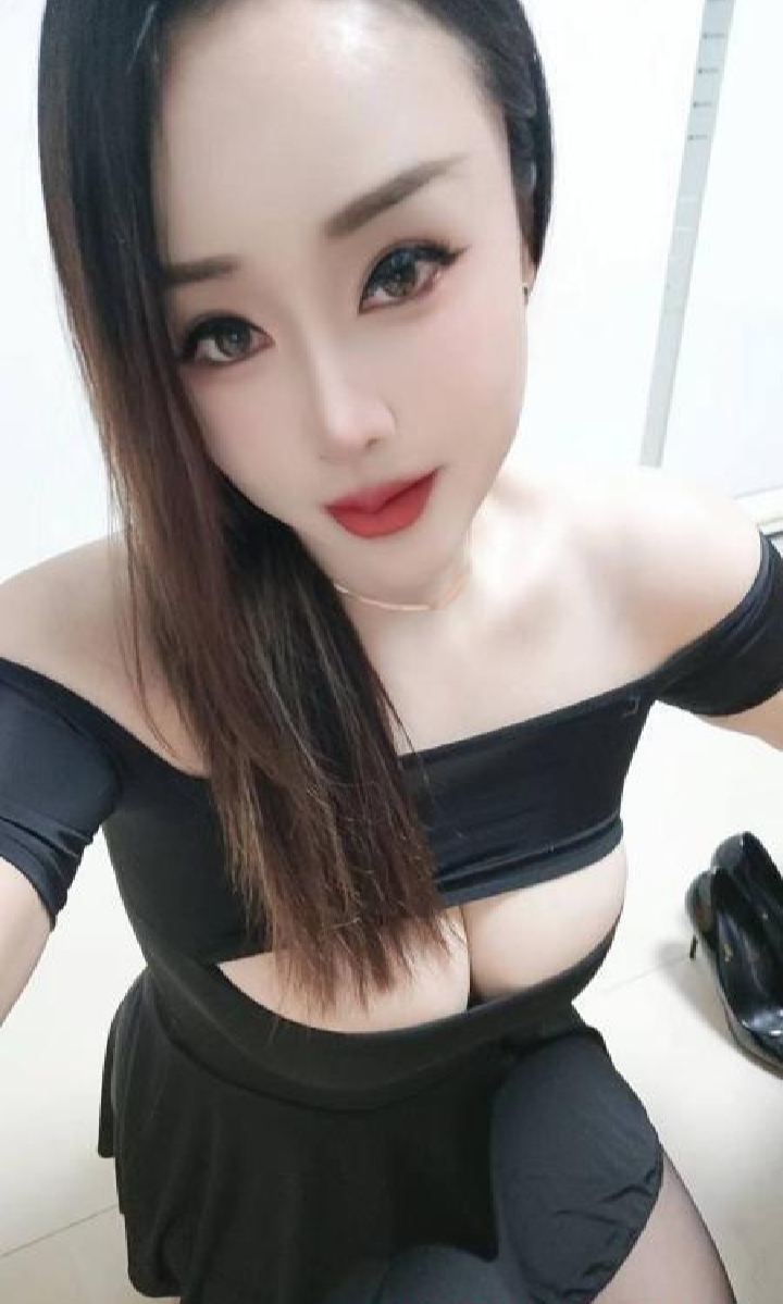 朝阳性感大胸翘臀妹子