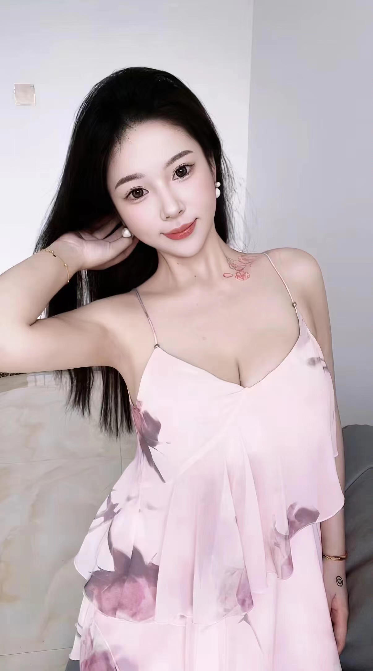 高挑性感迷人小姐姐