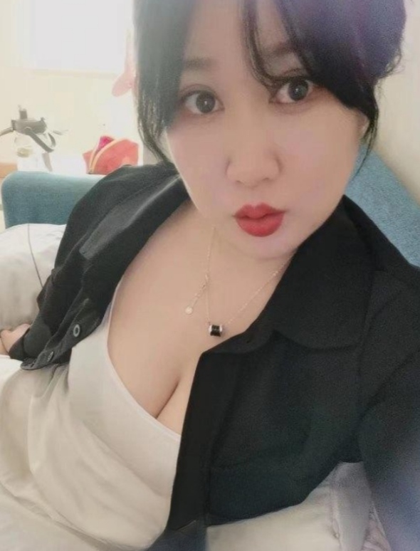 铁西丰满大胸少妇小雨