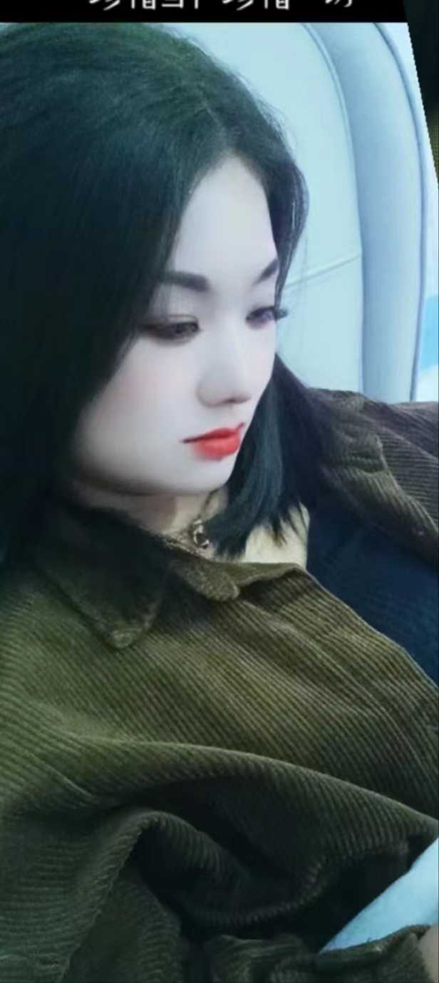 爱健身的妹子前凸后翘