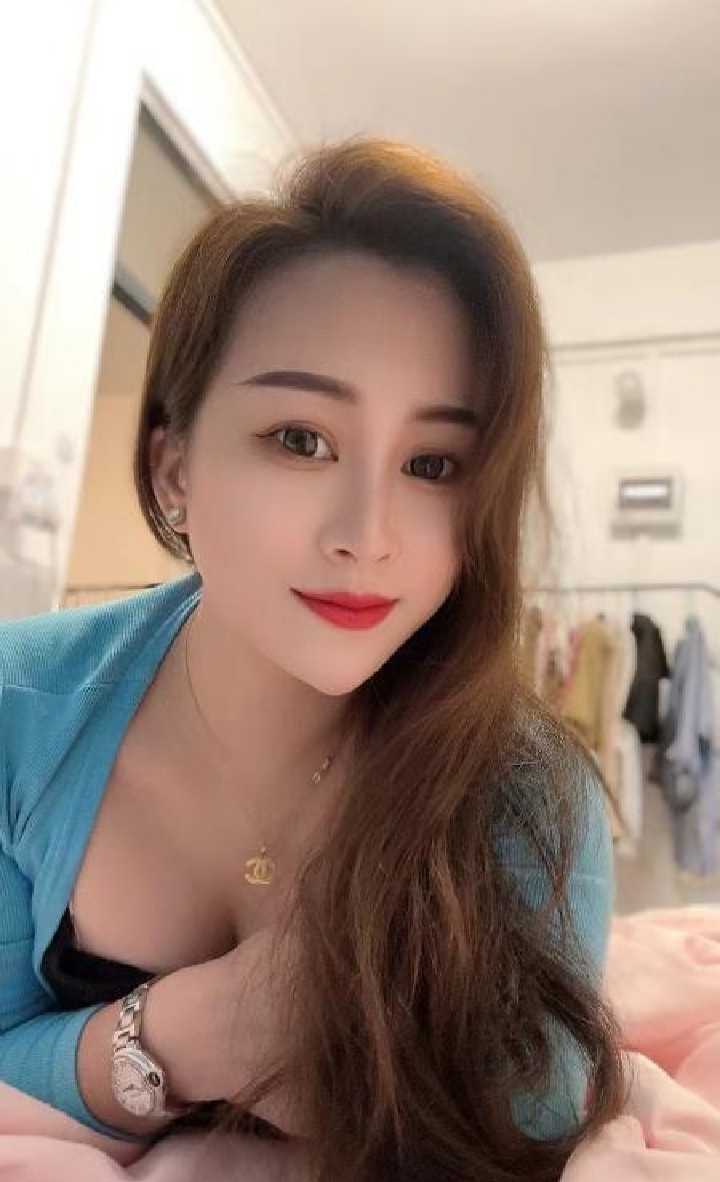 海悦丰满性感小少妇