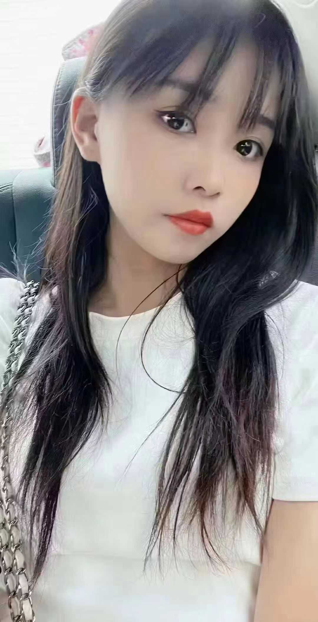 年轻漂亮床上给力的妹子