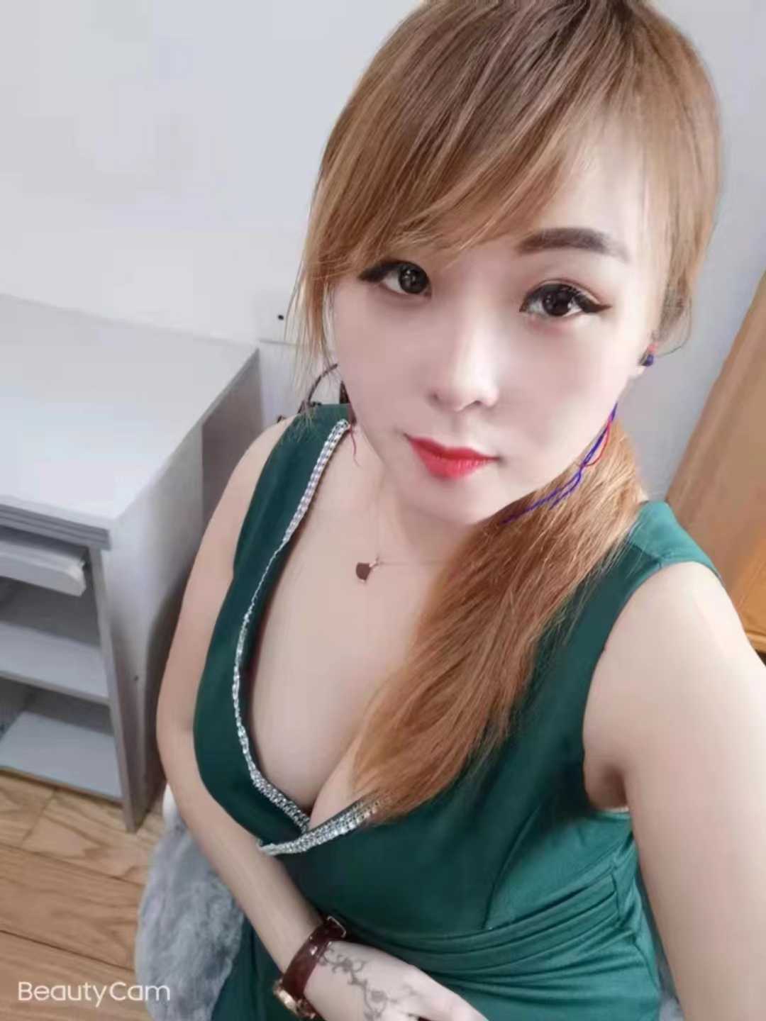 可以GJ的大胸妹