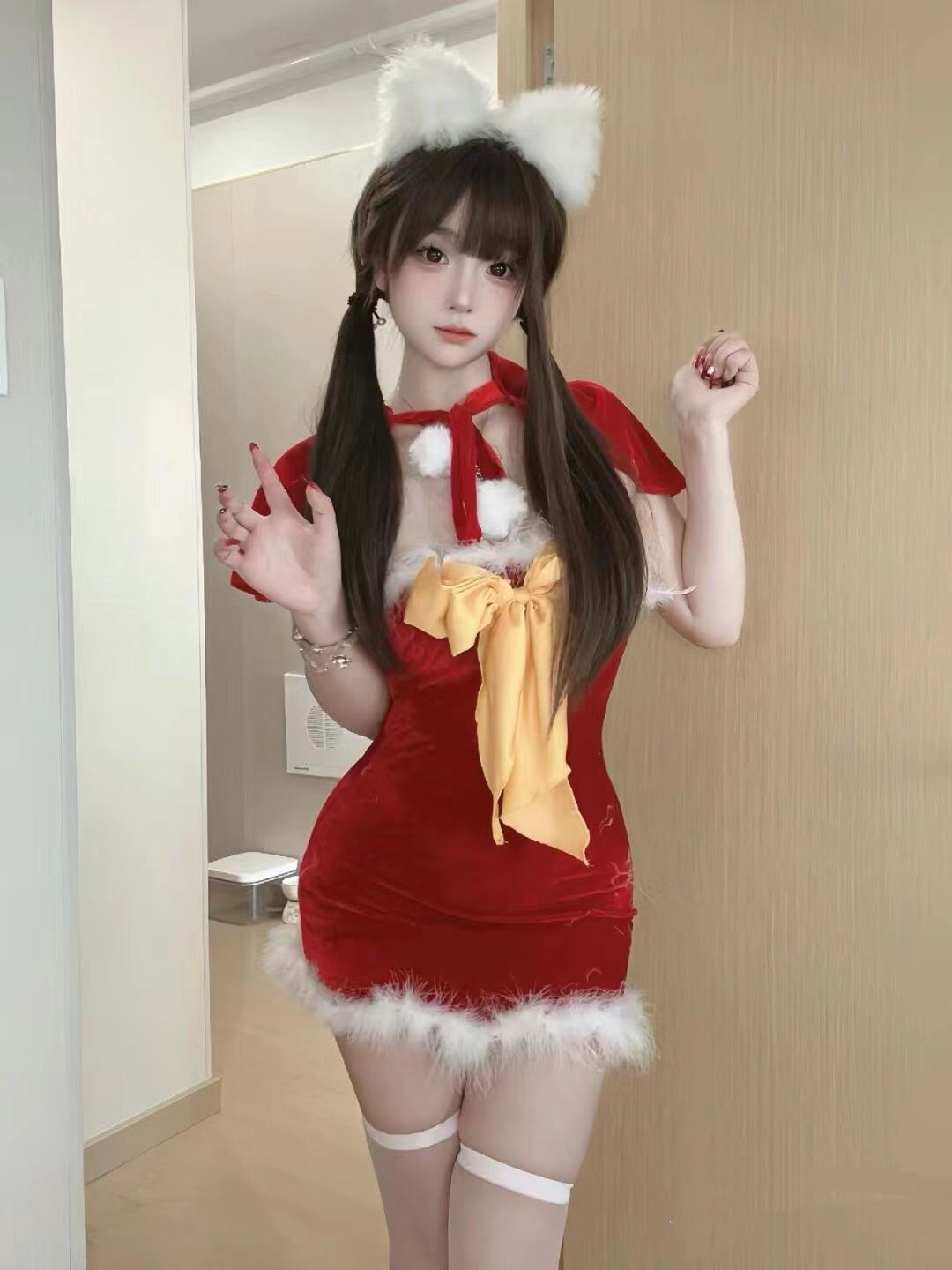 会一字马制服妹妹玩得开