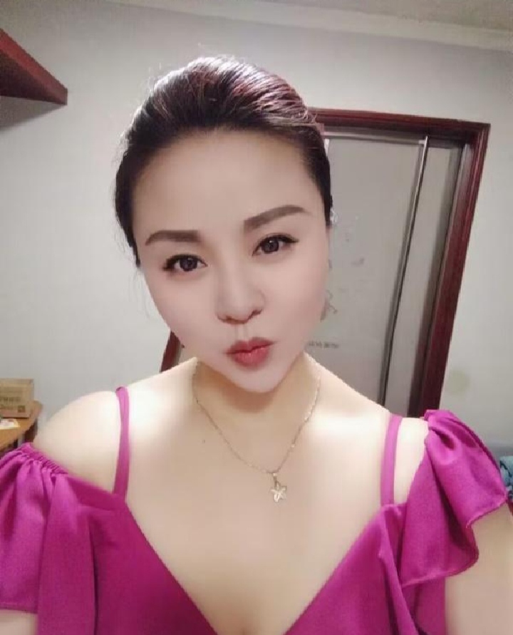 宝安丰满少妇小爱