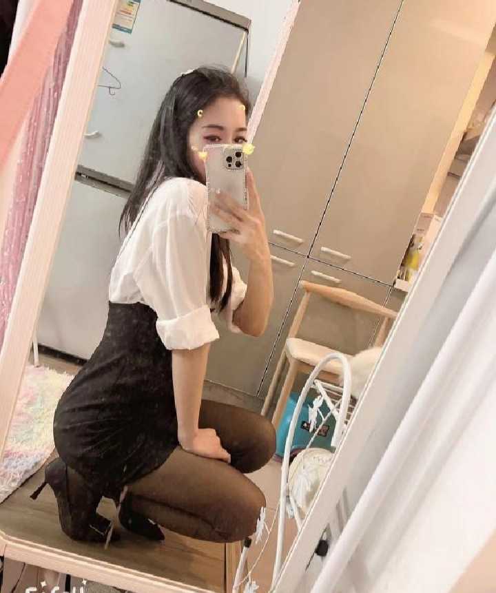 建邺联系小秘书柚子