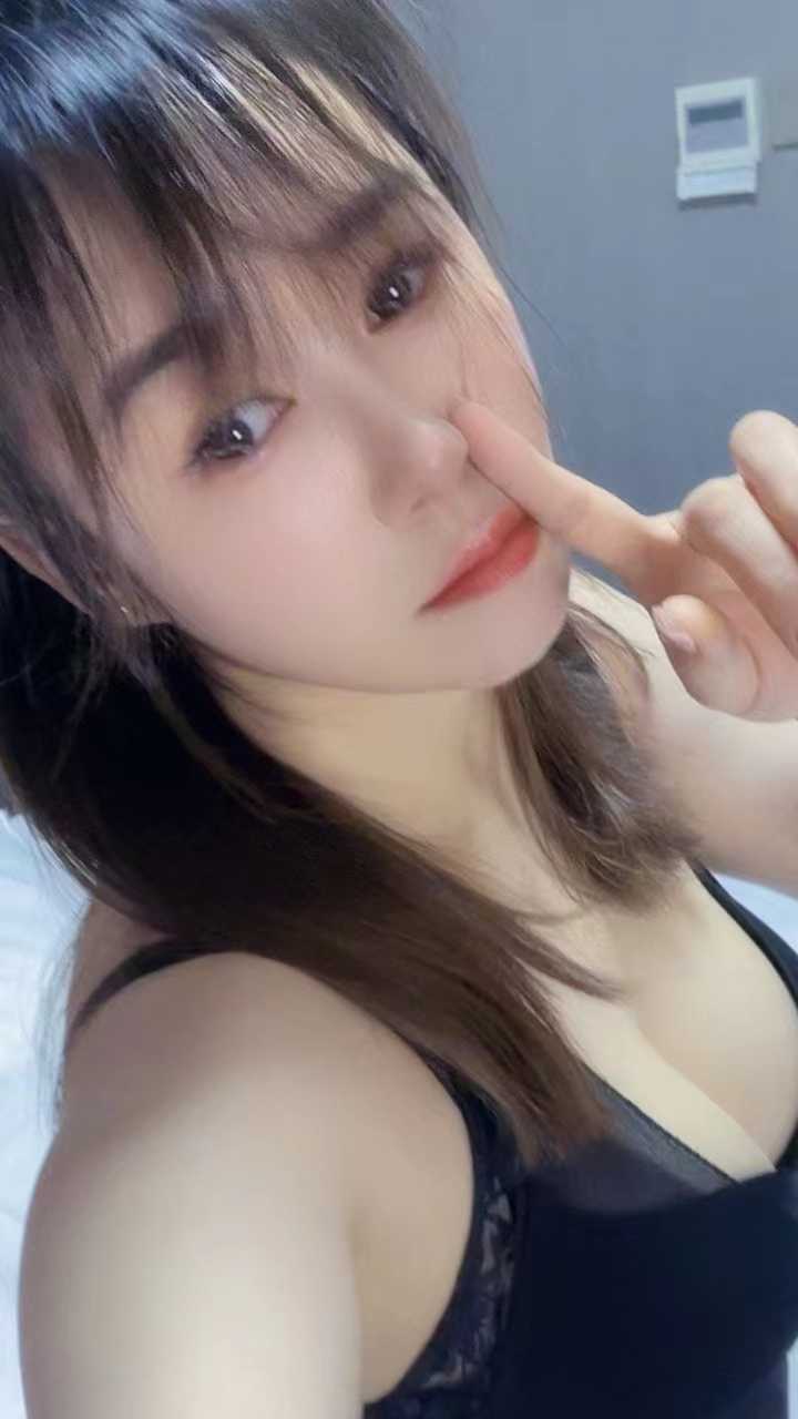 半套手推的妹子