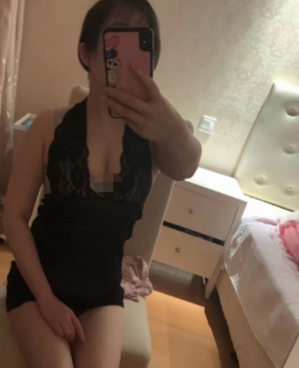 火辣身材萌妹糖糖