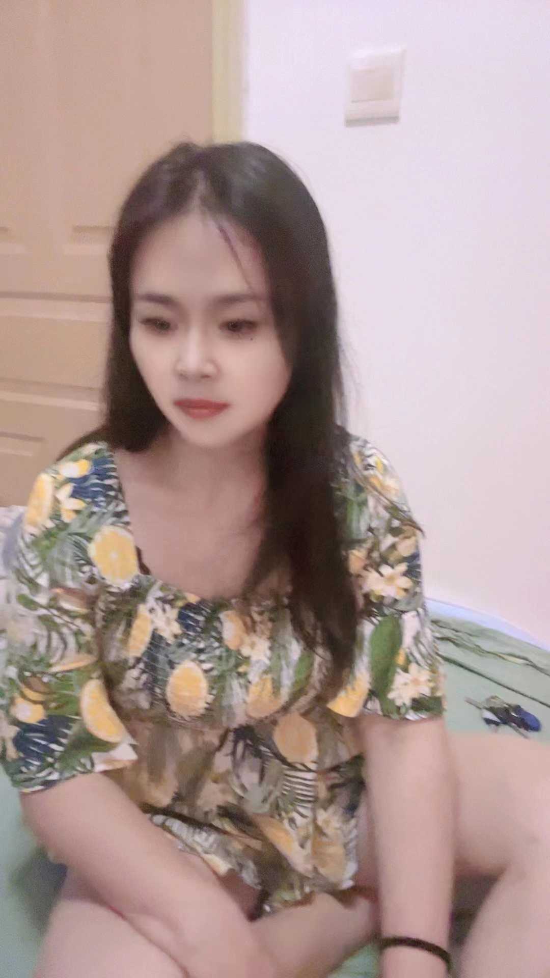 还不错性价比合适的妹子