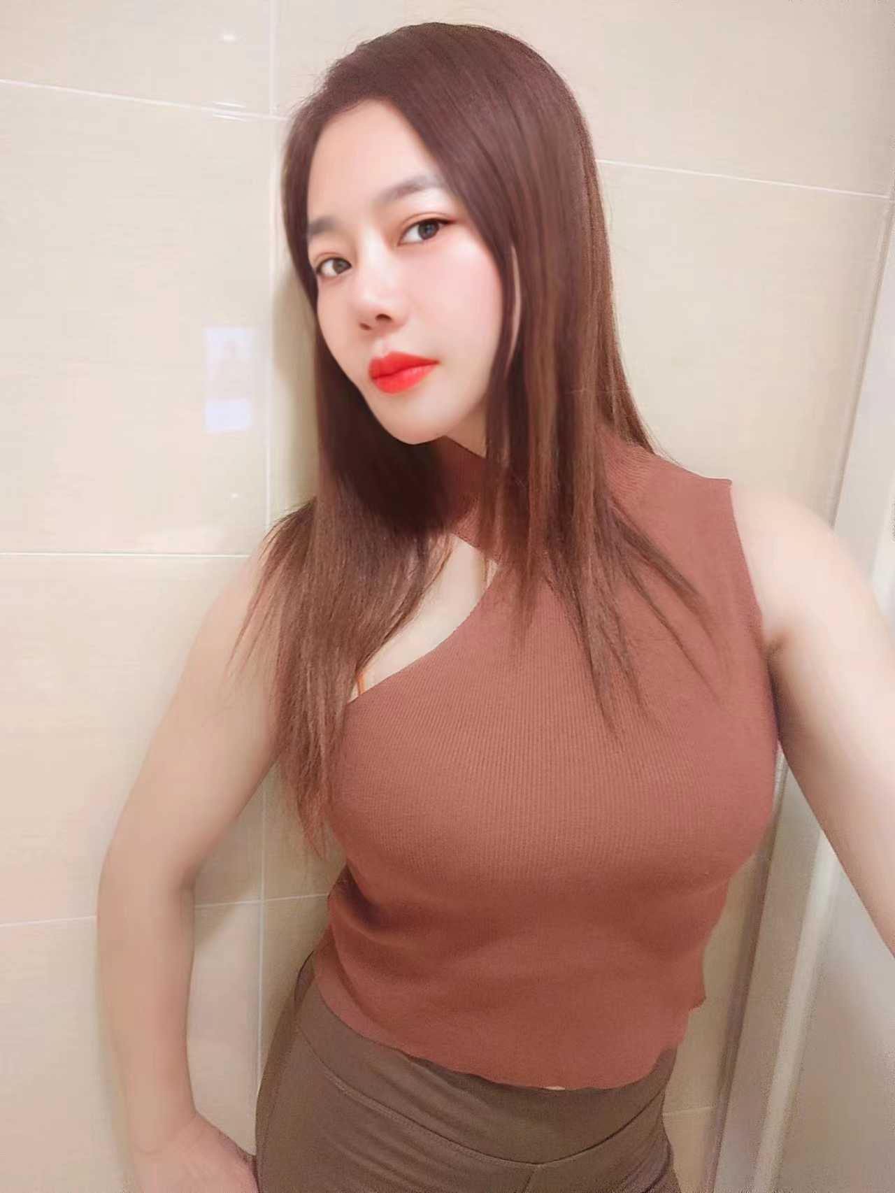 很舒服的一个妹子