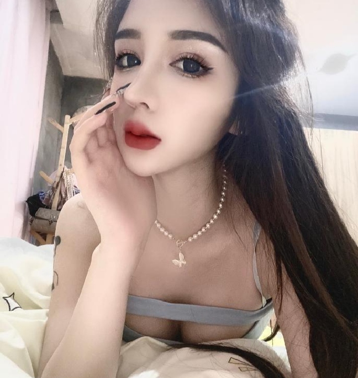 水多多桃子小姐姐