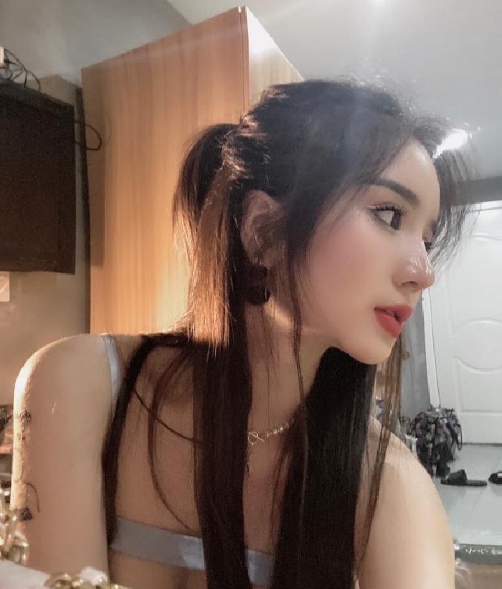 水多多桃子小姐姐