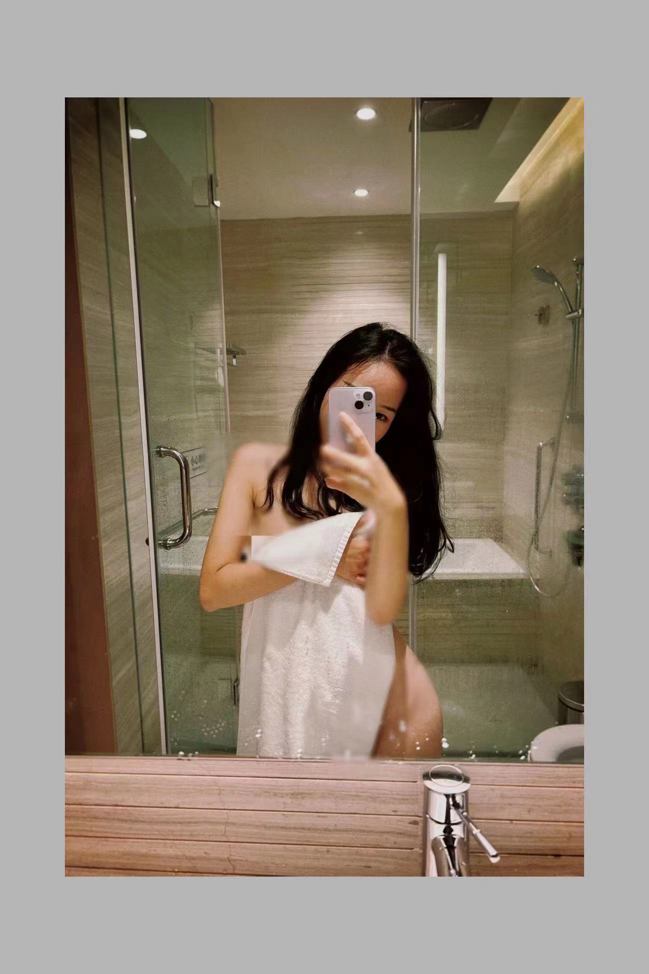 还不错的年轻嫩妹