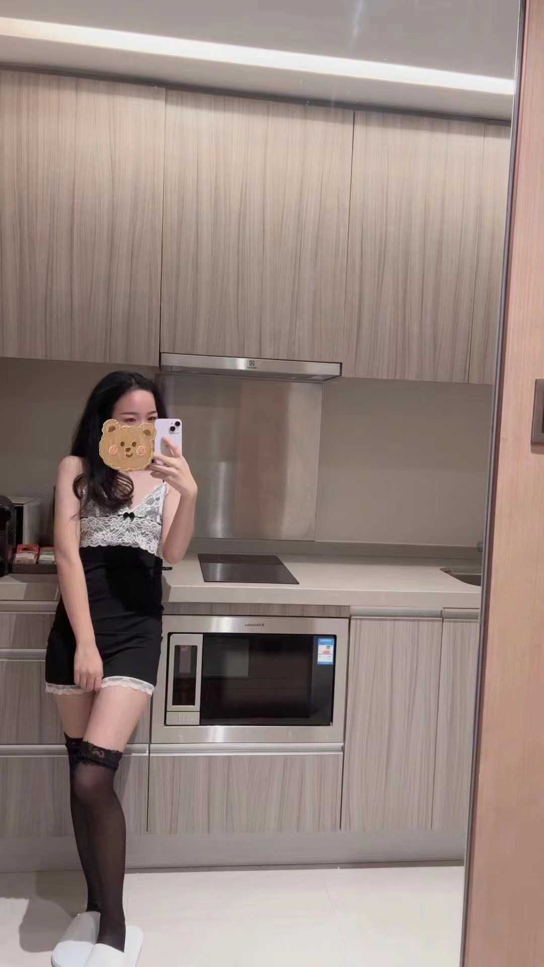 还不错的年轻嫩妹