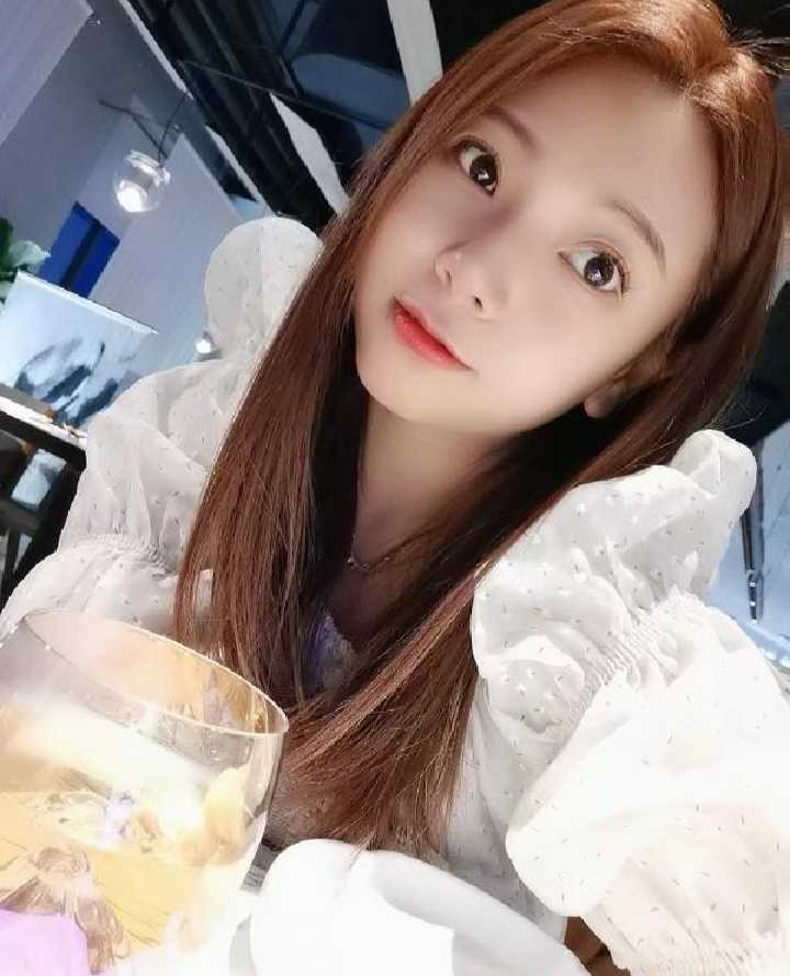 清纯甜美的七月